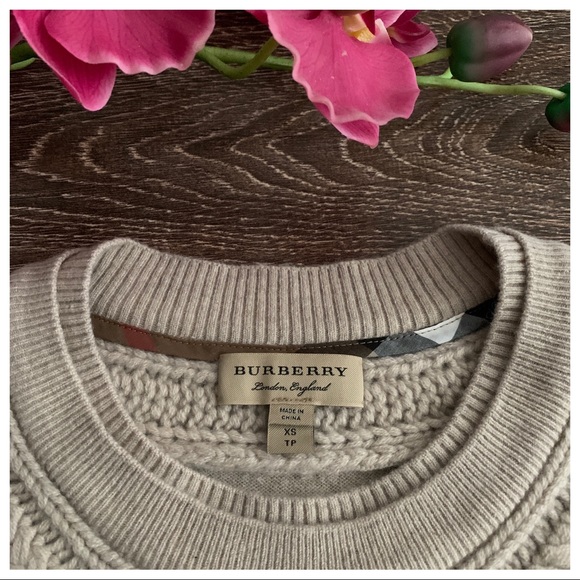 Burberry Cable Knit York Cashmere Sweater in Taupe Melange - Picture 4 of 11